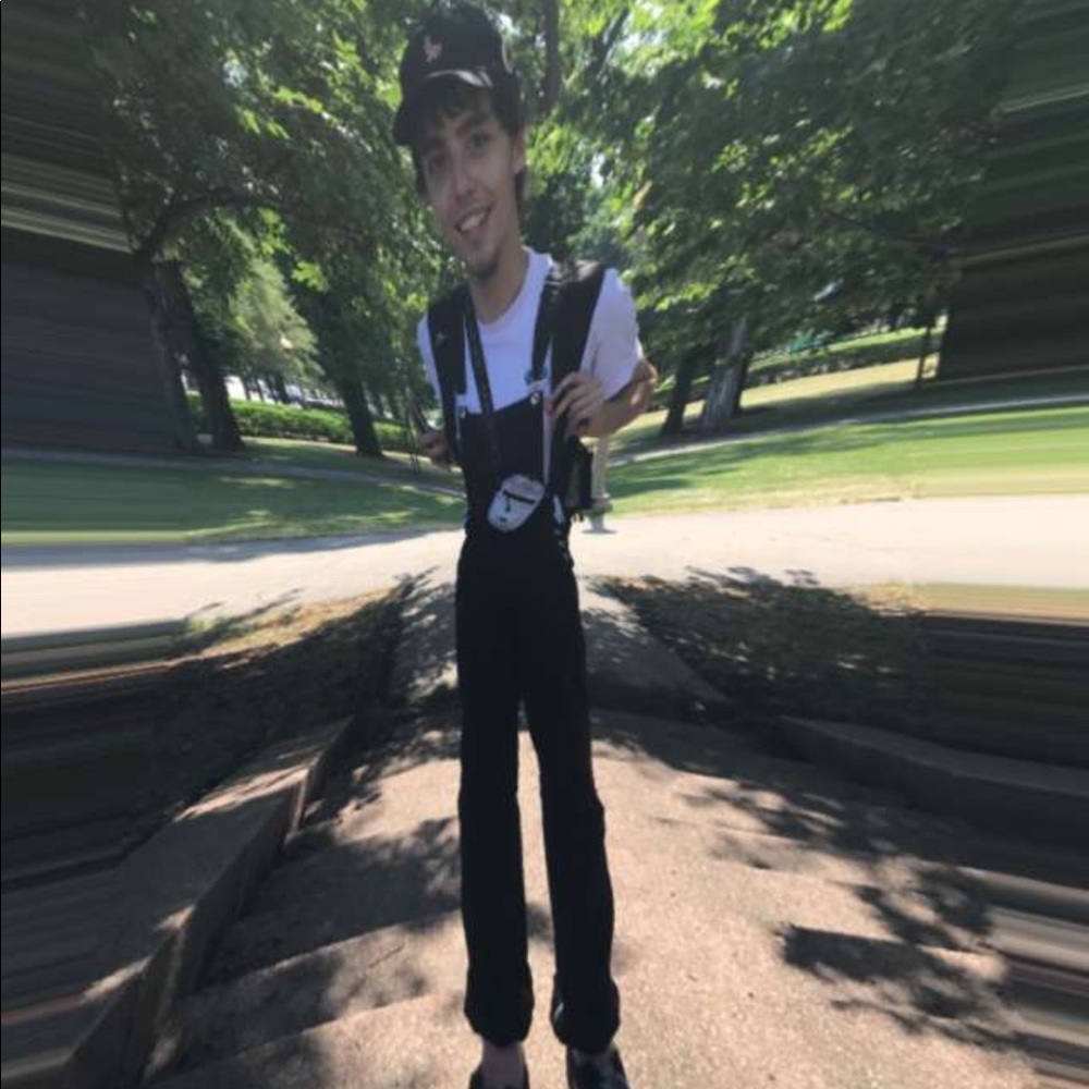 Meet your Posher, Cody